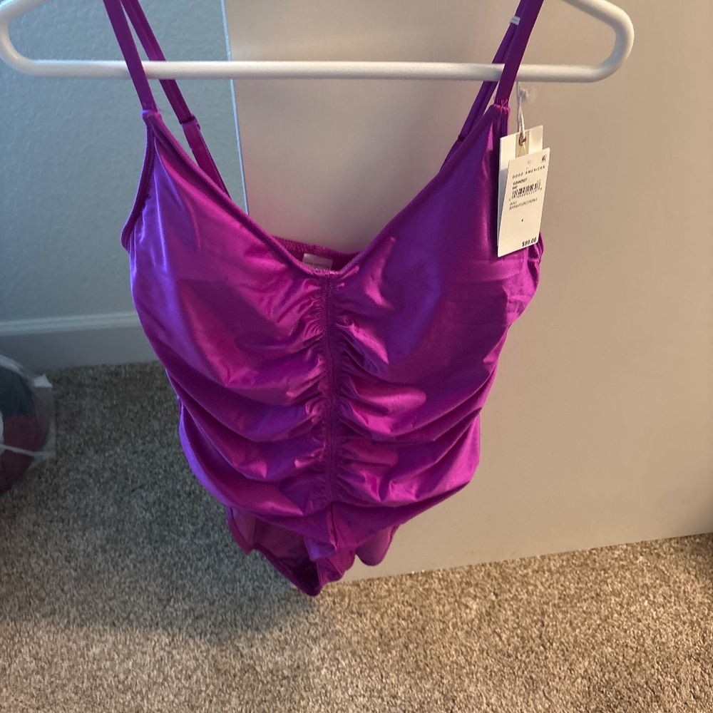 Good American one piece bathing suit new with tags extra large